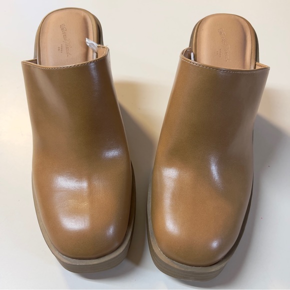 Universal Thread Tan Mules - Picture 2 of 13